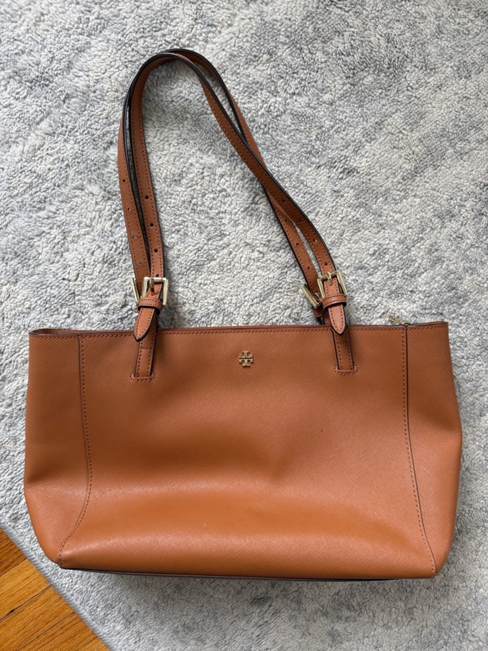 Tory Burch Robinson Tote - Picture 2 of 6